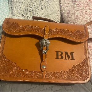 X LG TOOLED BREIF CASE. NEW WITHOUT TAGS